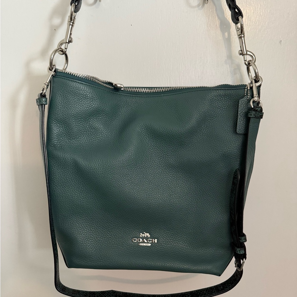 EUC Coach Teal/Green Leather Bucket Crossbody Bag